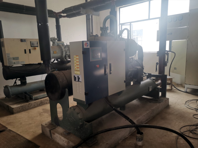 Zemei New Material Screw Chiller Project