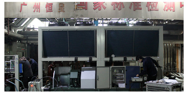 Water cooling scroll chillers are protected by multiple measures and operate reliably
